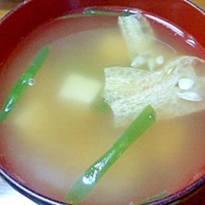 豆腐と油揚げと細ネギのすだち風味のお吸い物